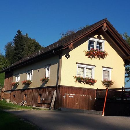 Gasthaus Fuchsacker Bed & Breakfast Degersheim Exterior photo